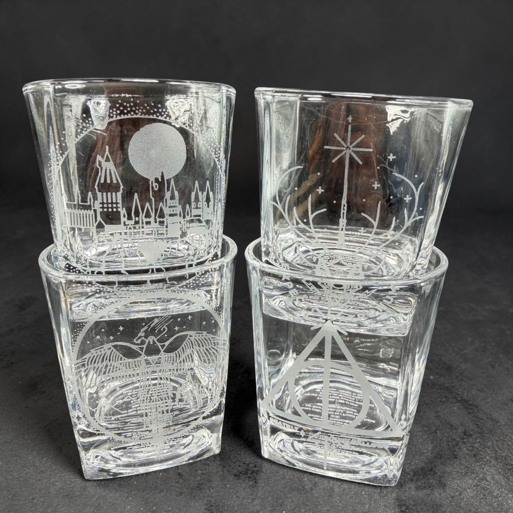 Harry Potter Clear Buffalo Etched Glass Tumblers‎ Set of 4 Hogwarts 8oz Glasses